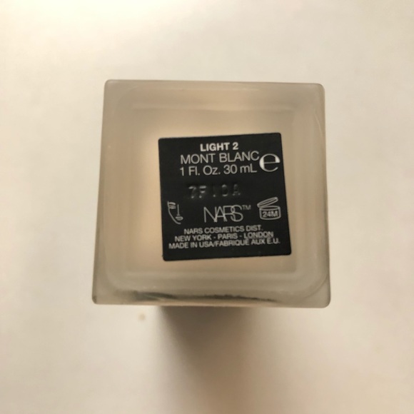 Nars all day luminous Mont Blanc - Picture 2 of 3